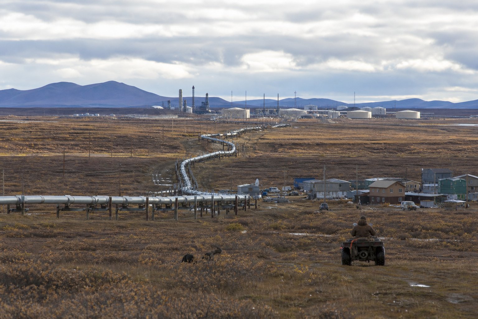 Alyeska asks BLM and state for 30 more years on the pipeline right-of-way
