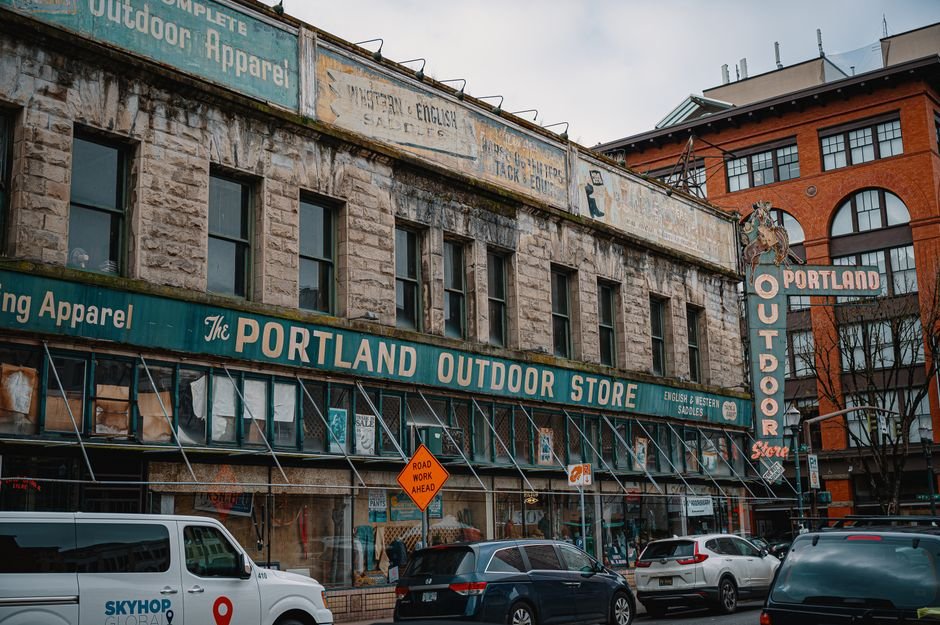 Juneau's Alaska Shoppe seeks wider Front Street entrance in historic Blomgren Building