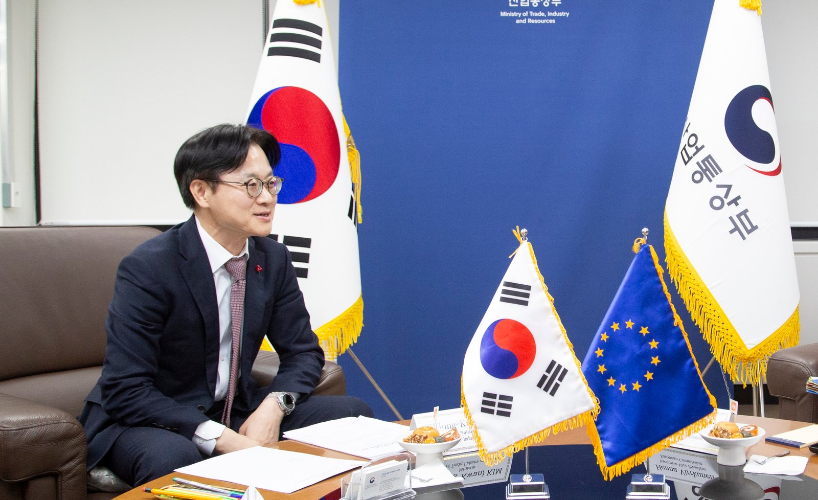 Official Meeting with South Korean Representative